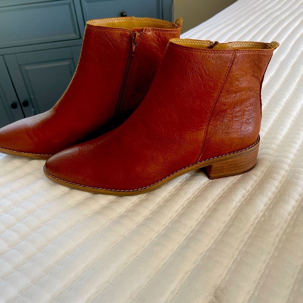 CLASSIC LUCKY BRAND BOOTIES